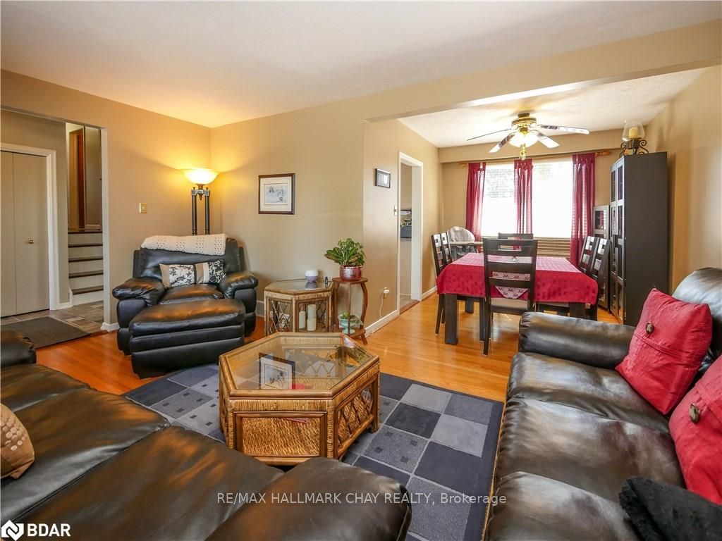 Listing Image 5
