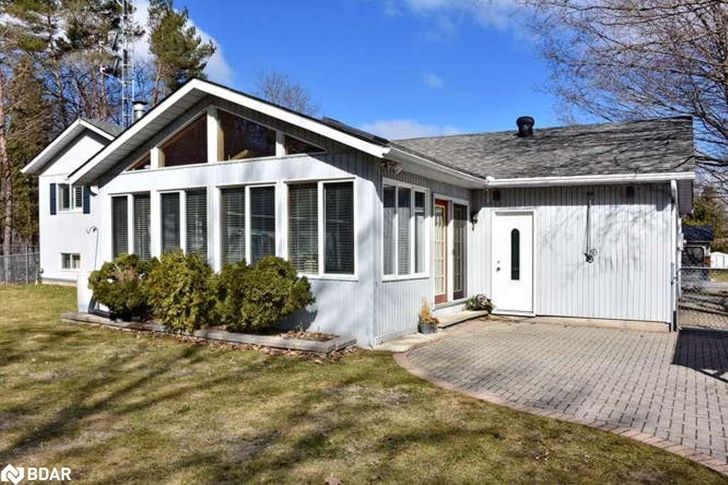Listing Image 4