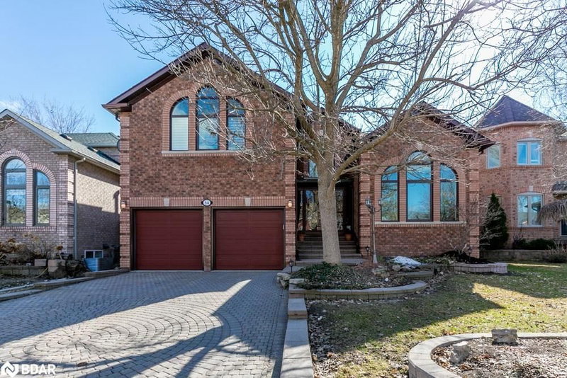 54 Cityview Circ, Barrie, L4N 7V1 | Image 2