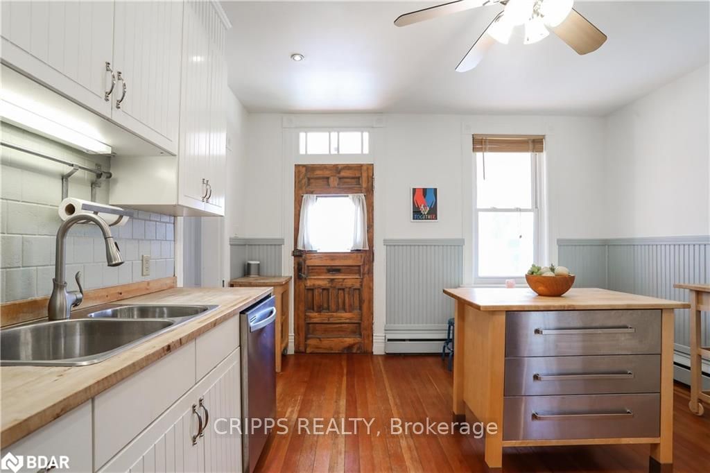 Listing Image 8