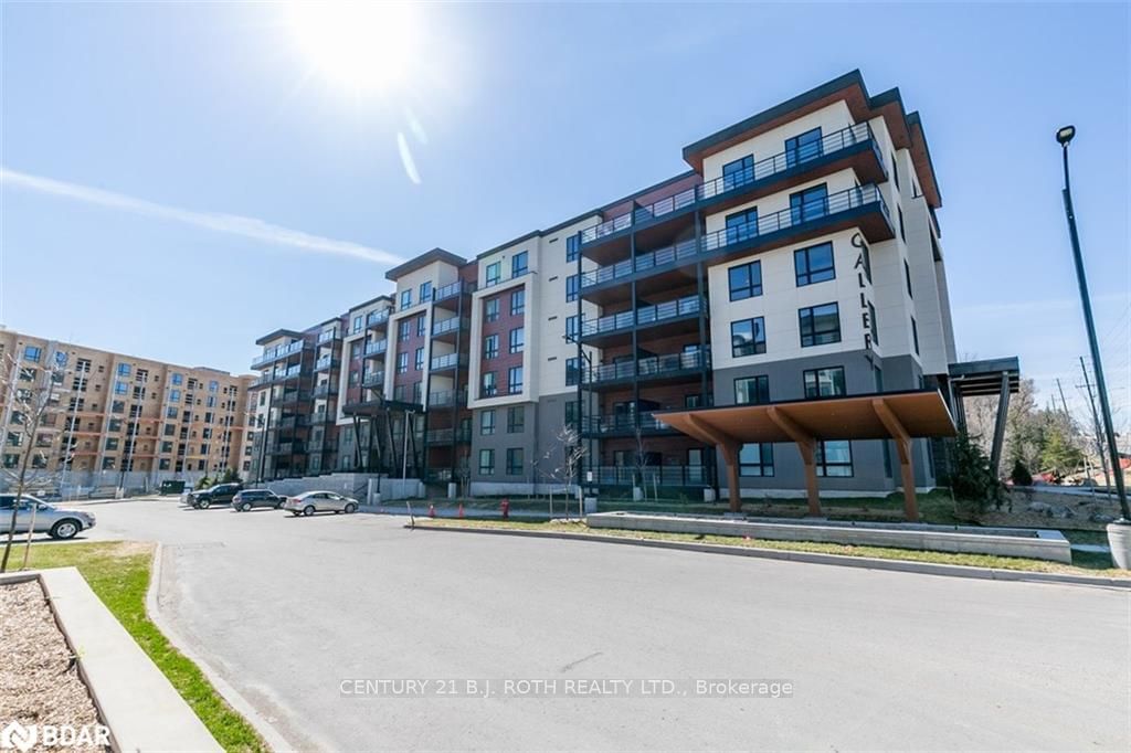 Listing Image 4