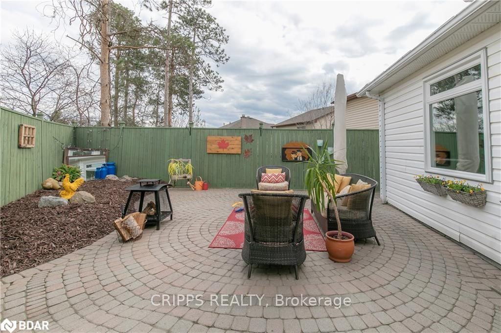 Listing Image 6