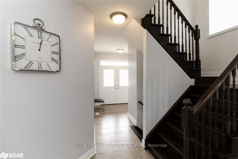 52 Jewel House Lane, Barrie, L4N 8J7 | Image 3