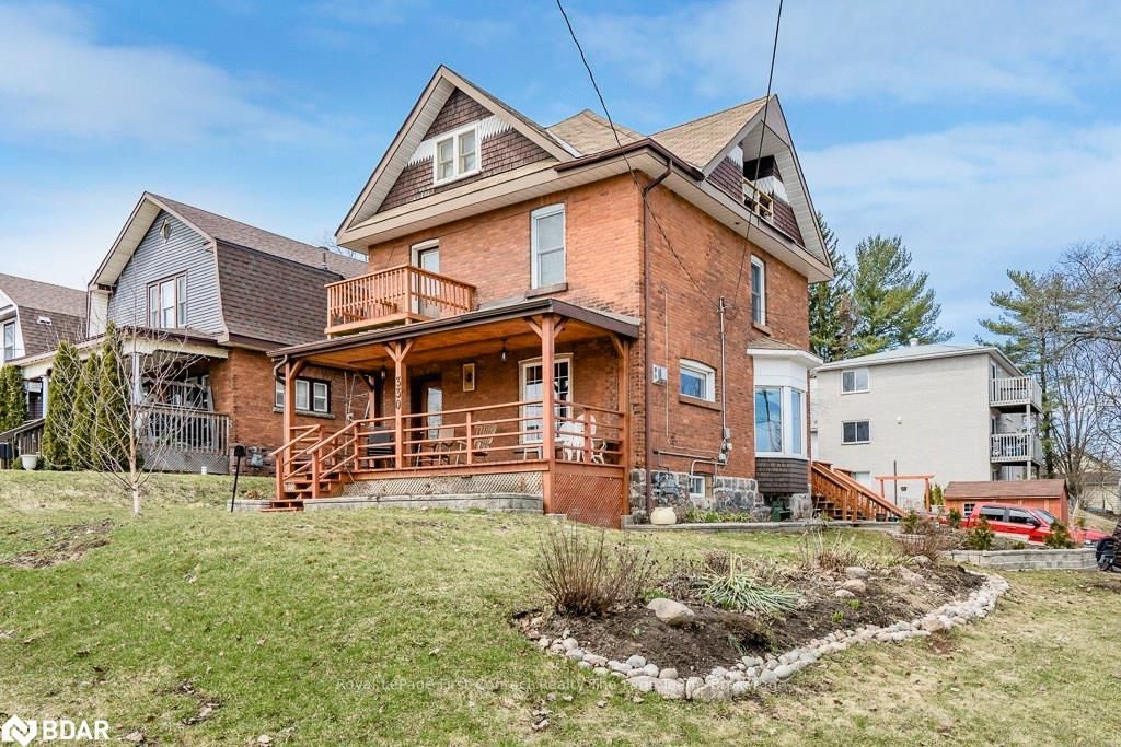 Listing photo 2