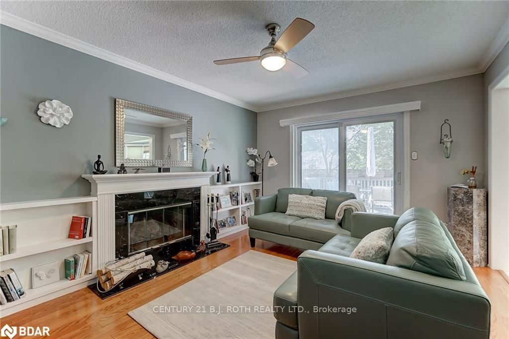 Listing Image 19