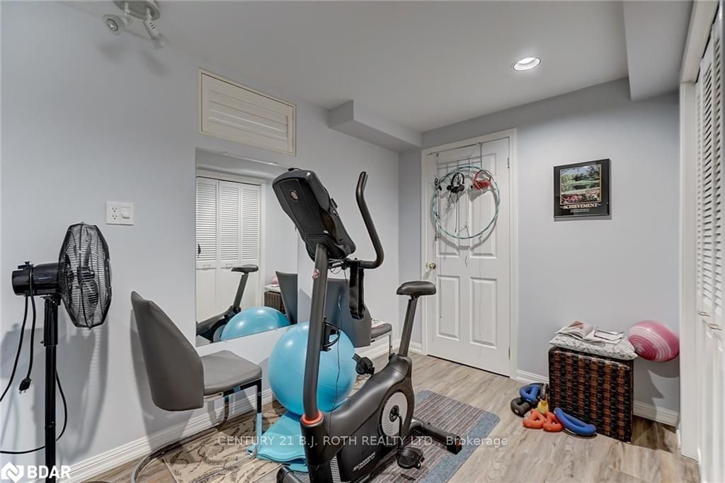 Listing Image 34