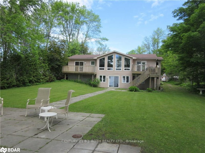 95 Lakeshore Rd E, Oro-Medonte, L0L 2E0 | Image 2