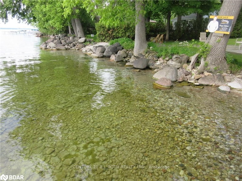 95 Lakeshore Rd E, Oro-Medonte, L0L 2E0 | Image 3