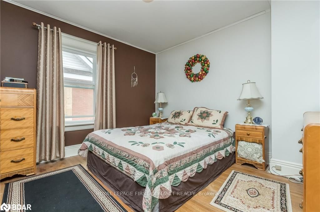 Listing Image 16