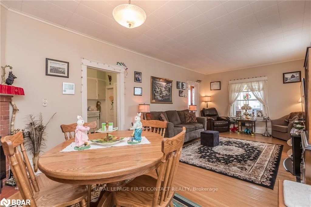 Listing Image 8
