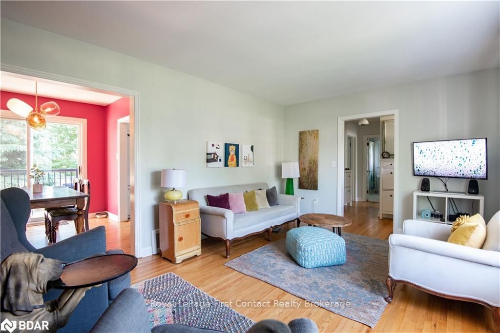 Listing Image 7