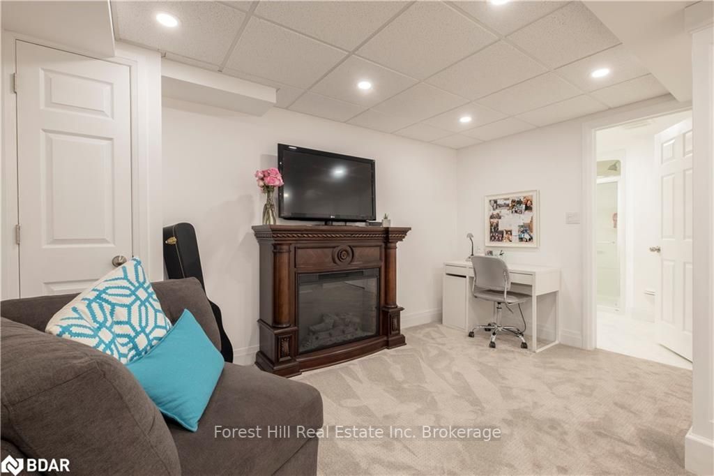 Listing Image 22