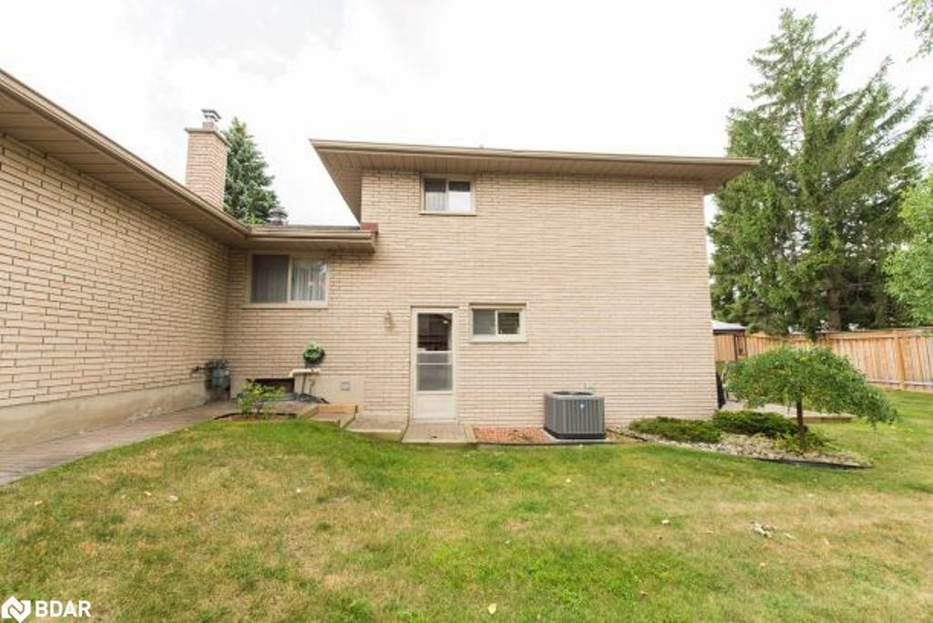 Listing Image 3