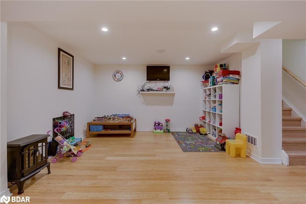 Listing Image 14