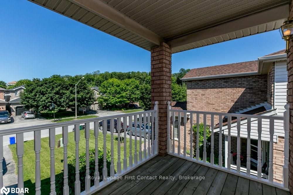 Listing Image 12