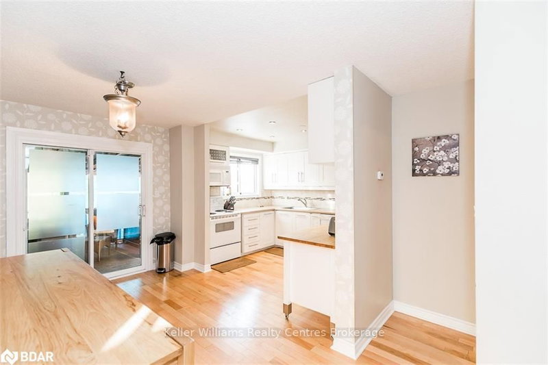 8 - 237 Steel St, Barrie, L4M 2H1 | Image 2