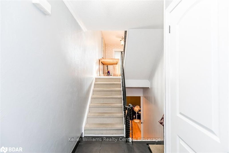 8 - 237 Steel St, Barrie, L4M 2H1 | Image 2