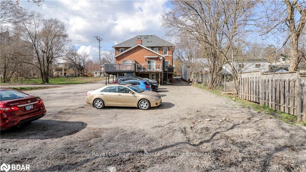 Listing Image 9