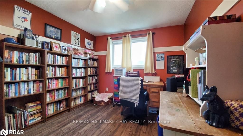 Listing Image 17