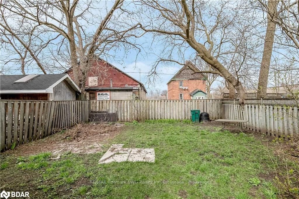 Listing Image 17