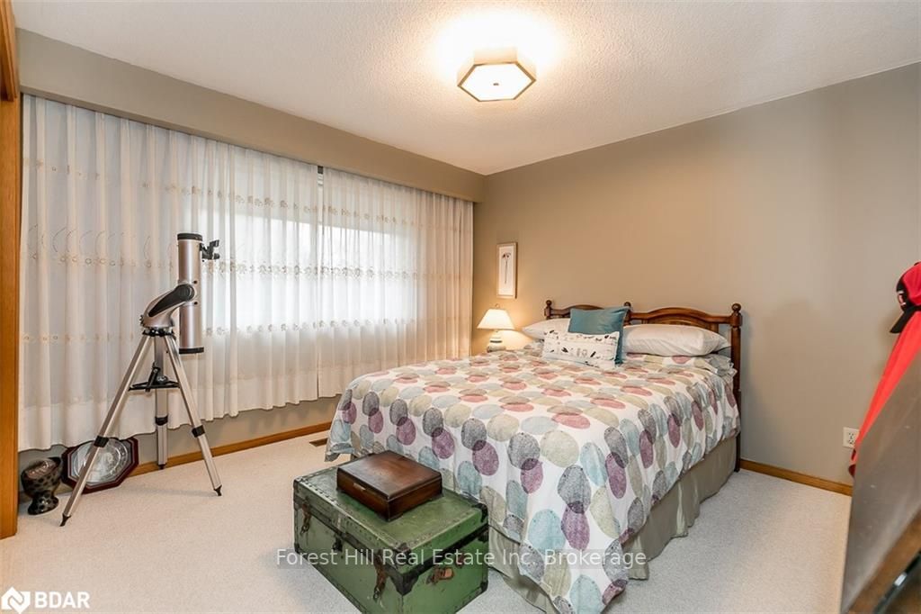Listing Image 17