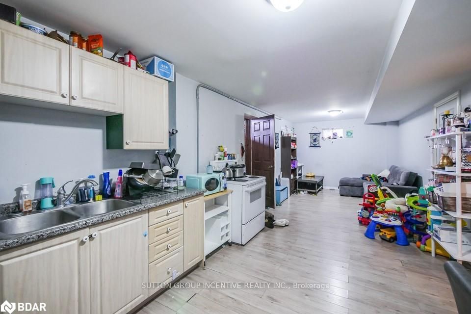 Listing Image 30
