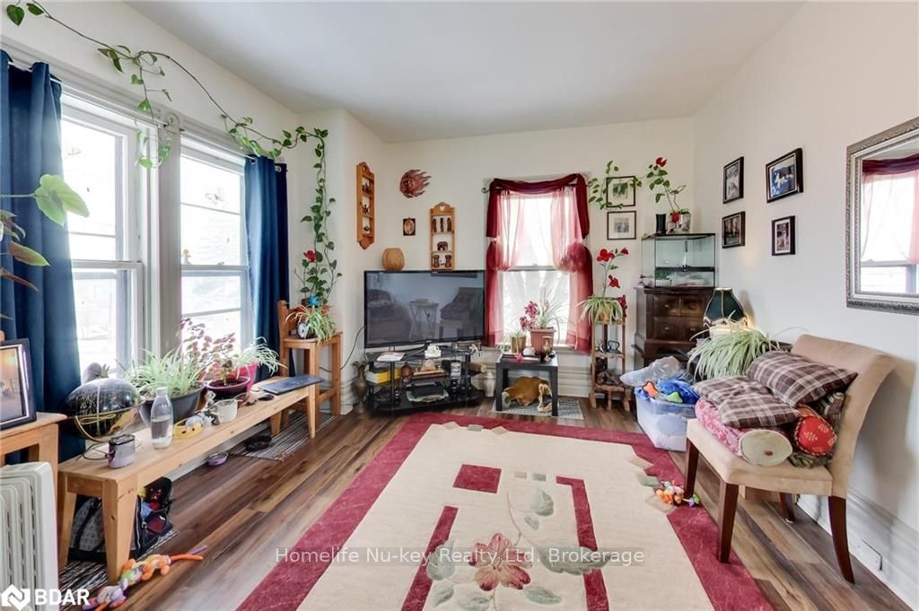 Listing Image 18