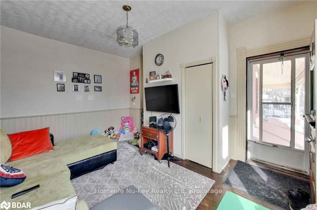 Listing Image 22