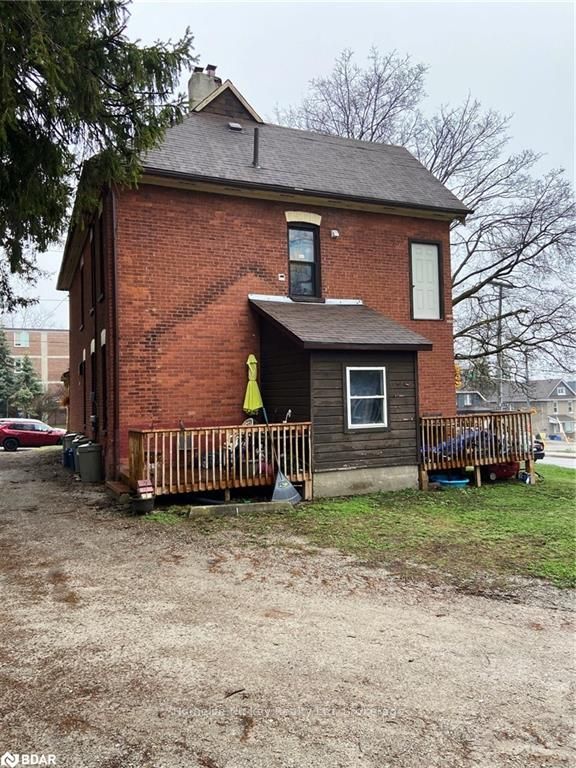 Listing photo 3