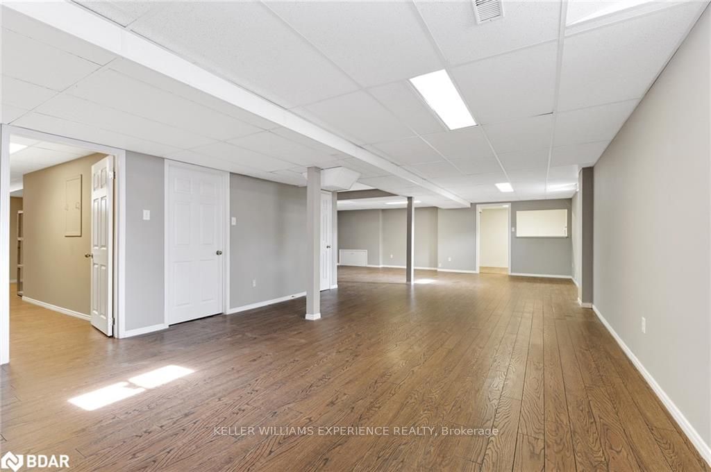 Listing Image 23