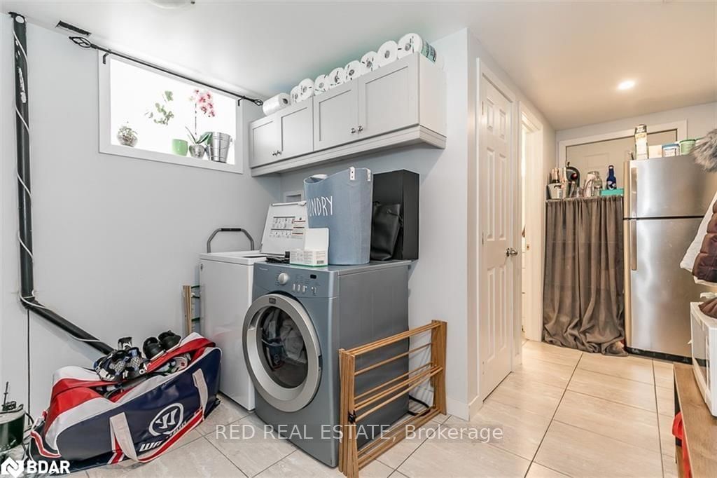 Listing Image 13