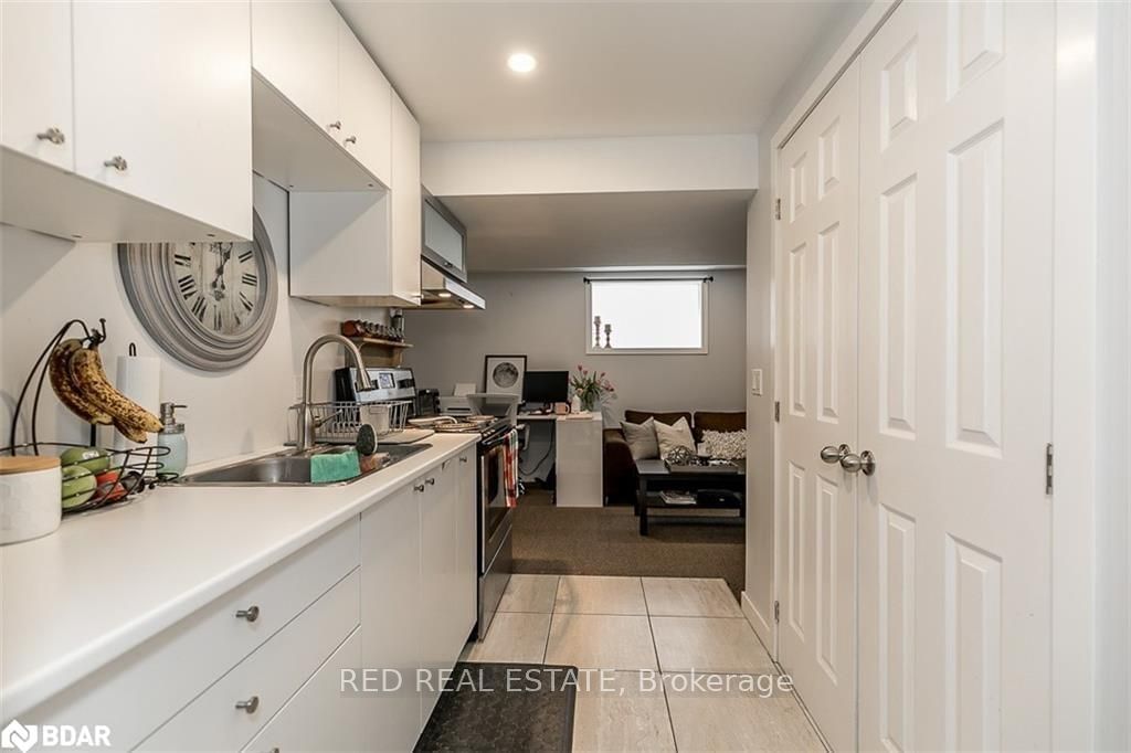 Listing Image 16