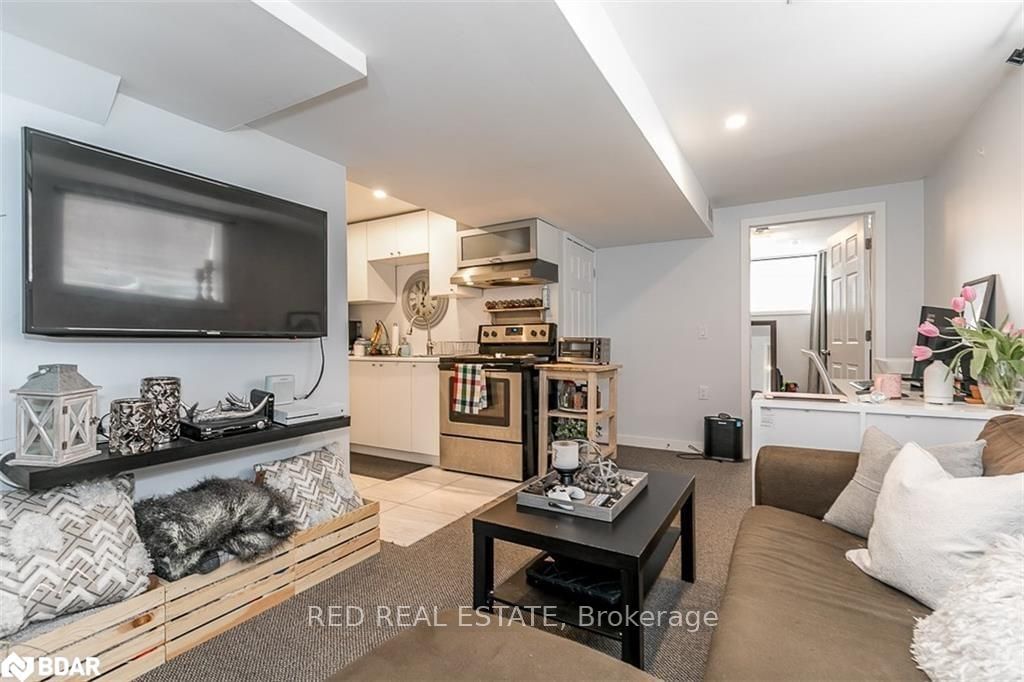 Listing Image 19