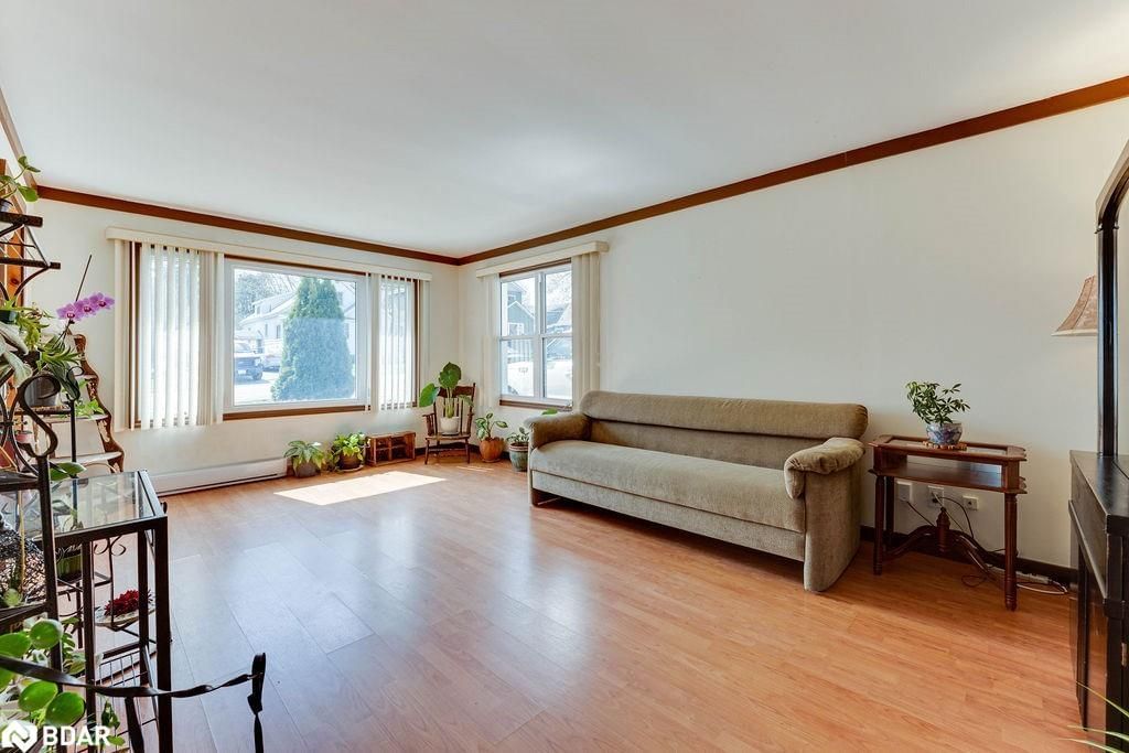 Listing Image 16