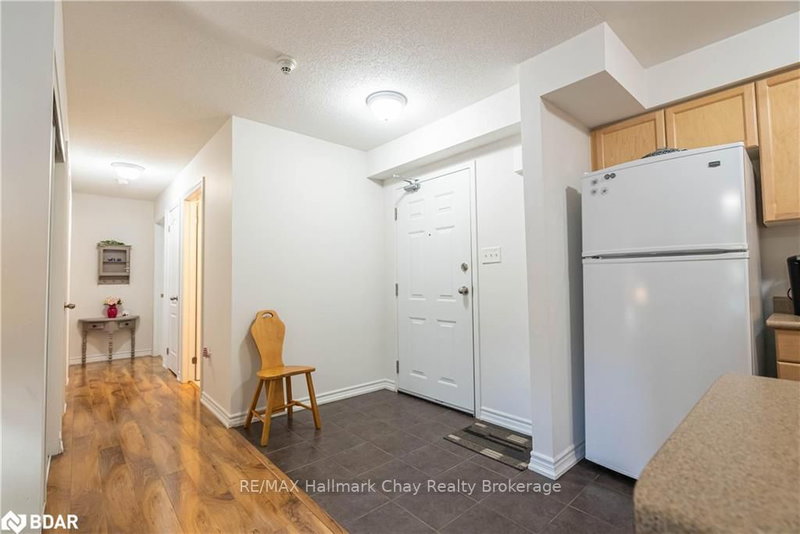 25 - 39 Coulter St, Barrie, L4N 6L9 | Image 2