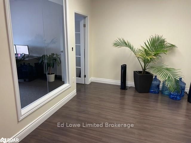 205 - 331 Bayfield St, Barrie, L4M 3C2 | Image 2