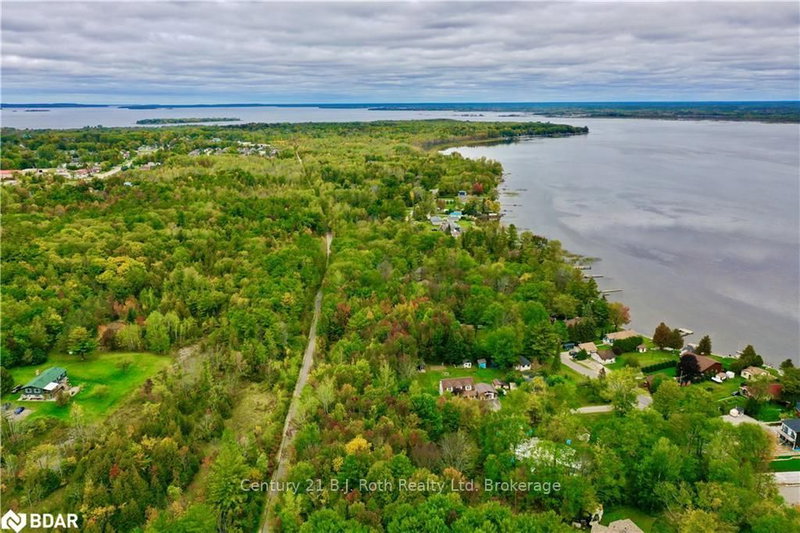 7 Moore Ave, Tay, L0K 2A0 | Image 2