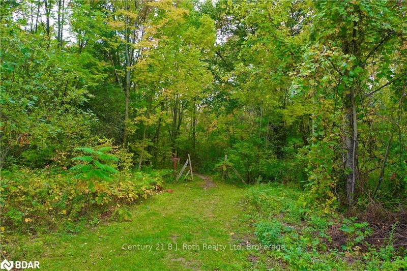 7 Moore Ave, Tay, L0K 2A0 | Image 3