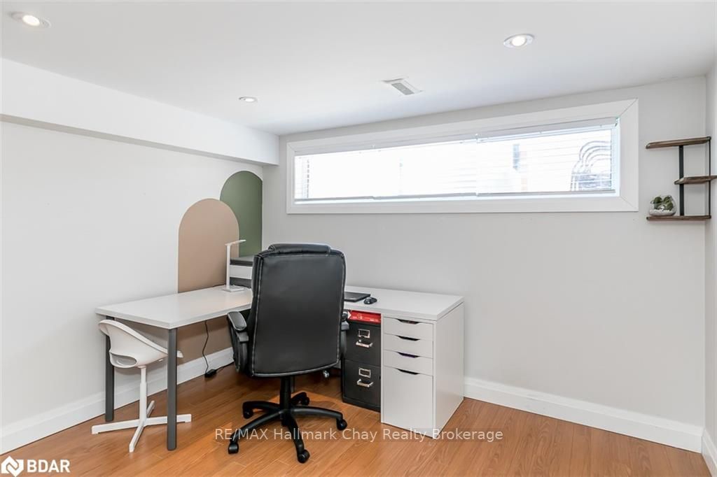 Listing Image 20