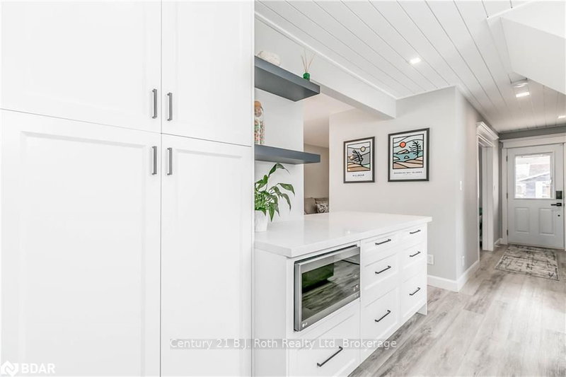 120 Dunlop St, Orillia, L3V 5P4 | Image 3