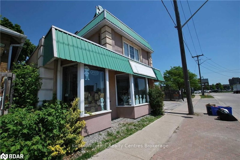 10 Ross St, Barrie, L4N 1E7 | Image 2