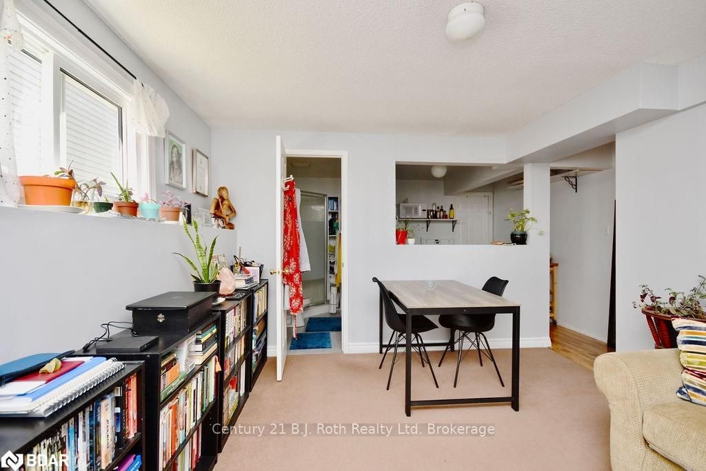 Listing Image 22