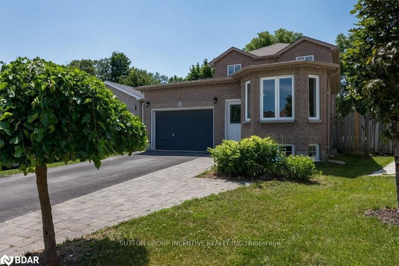 30 BRIGHTON Rd, Barrie, L4M 6S4 | Image 2