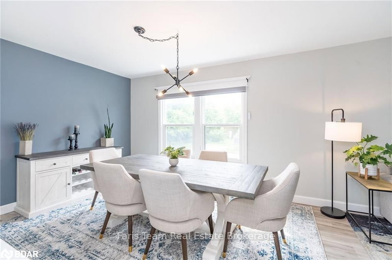 120 Dunlop St, Orillia, L3V 5P4 | Image 2