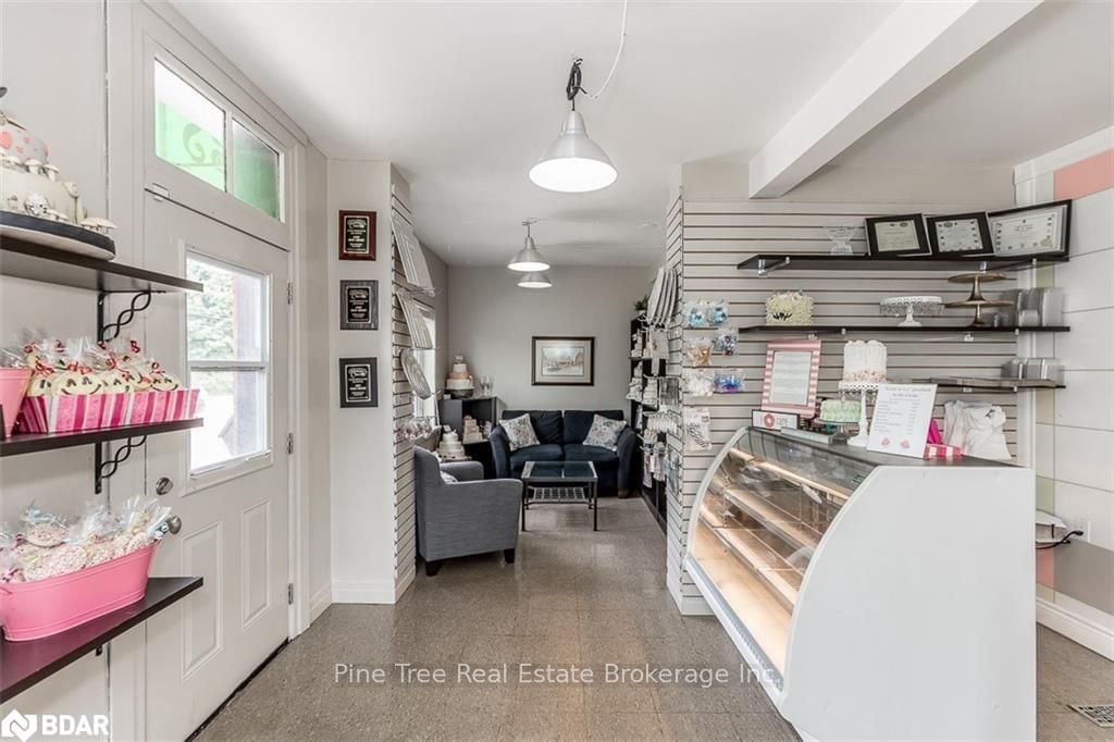 Listing Image 7