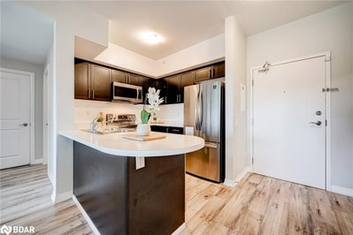 Unit 304 — 295 CUNDLES Road E — photo 6