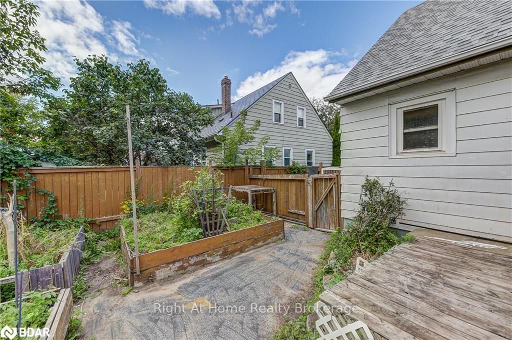 Listing Image 7
