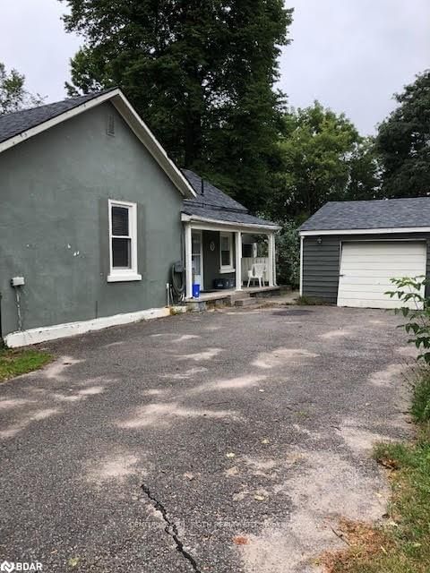 26 CAROLINE St, Barrie, L4N 2S3 | Image 2