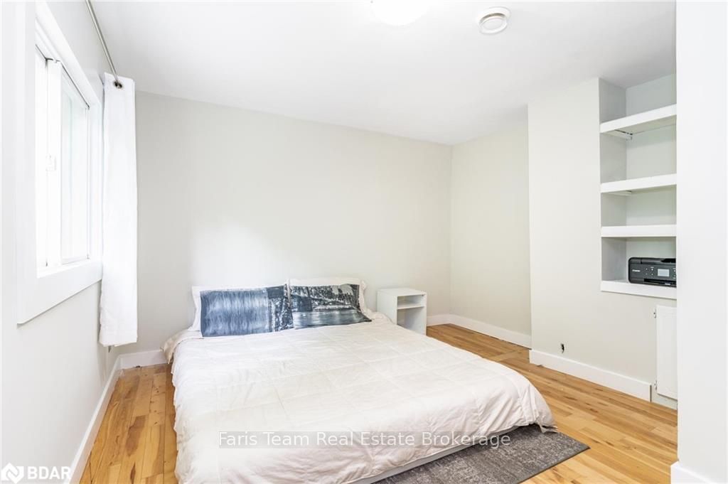 Listing Image 16