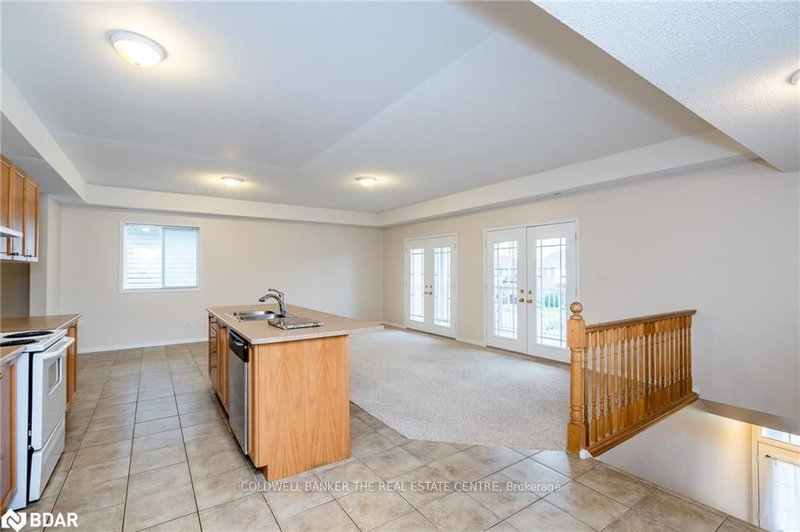 346-A EDGEHILL Dr, Barrie, L4N 9X4 | Image 3